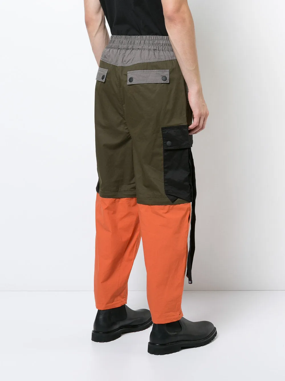 CONTRAST COLOR RADISH CUT CARGO PANTS