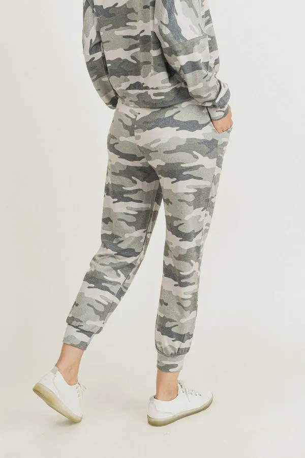 Relaxed Green Camo Print Set