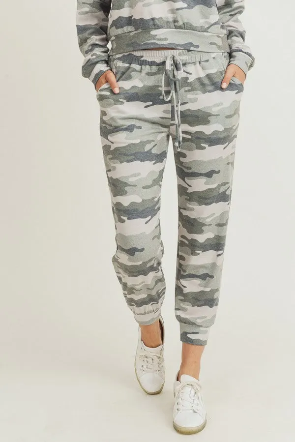 Relaxed Green Camo Print Set