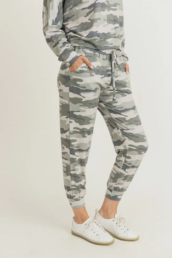 Relaxed Green Camo Print Set