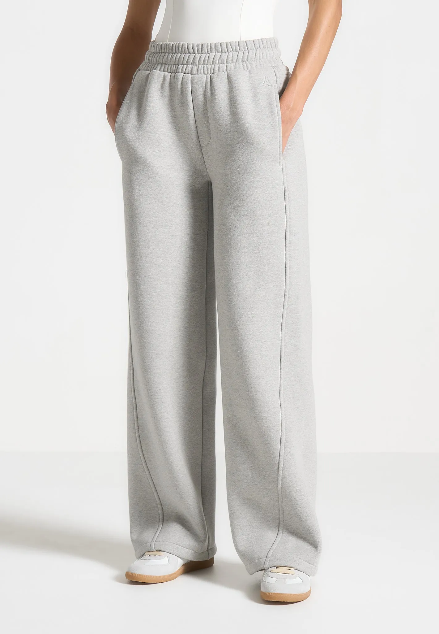 Éternelle Relaxed Joggers - Grey